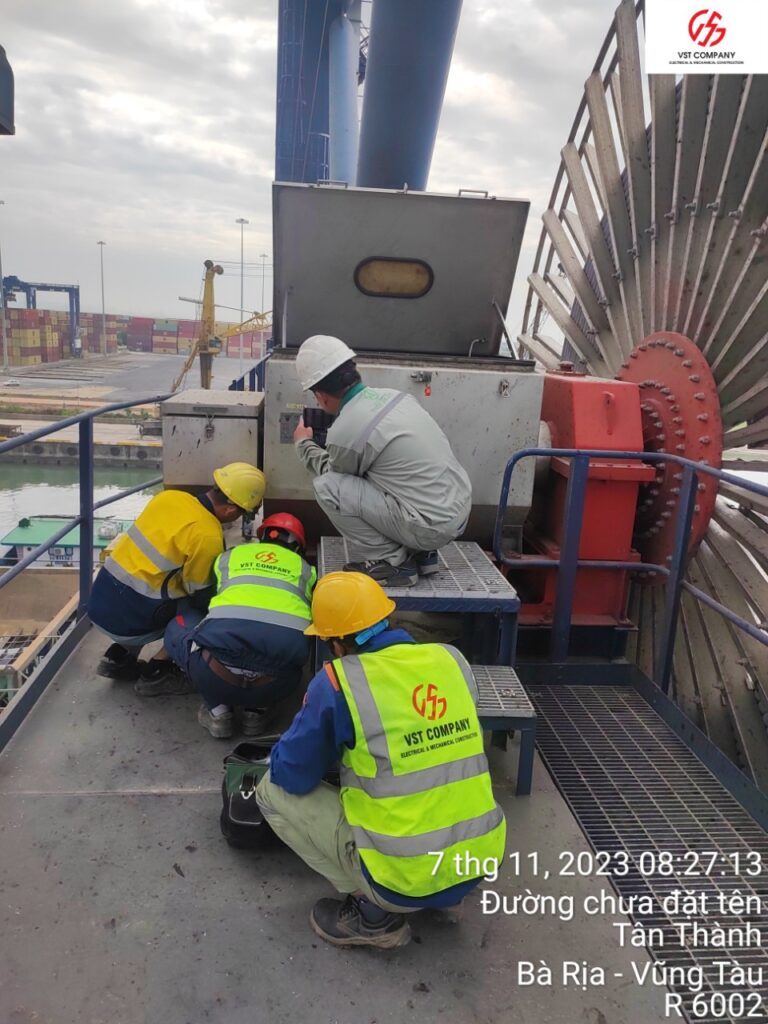 CÔNG TY TNHH XÂY LẮP ĐIỆN VÀ CƠ KHÍ VST